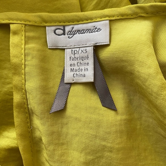 Dynamite short sleeve yellow blouse size XS - Picture 5 of 5